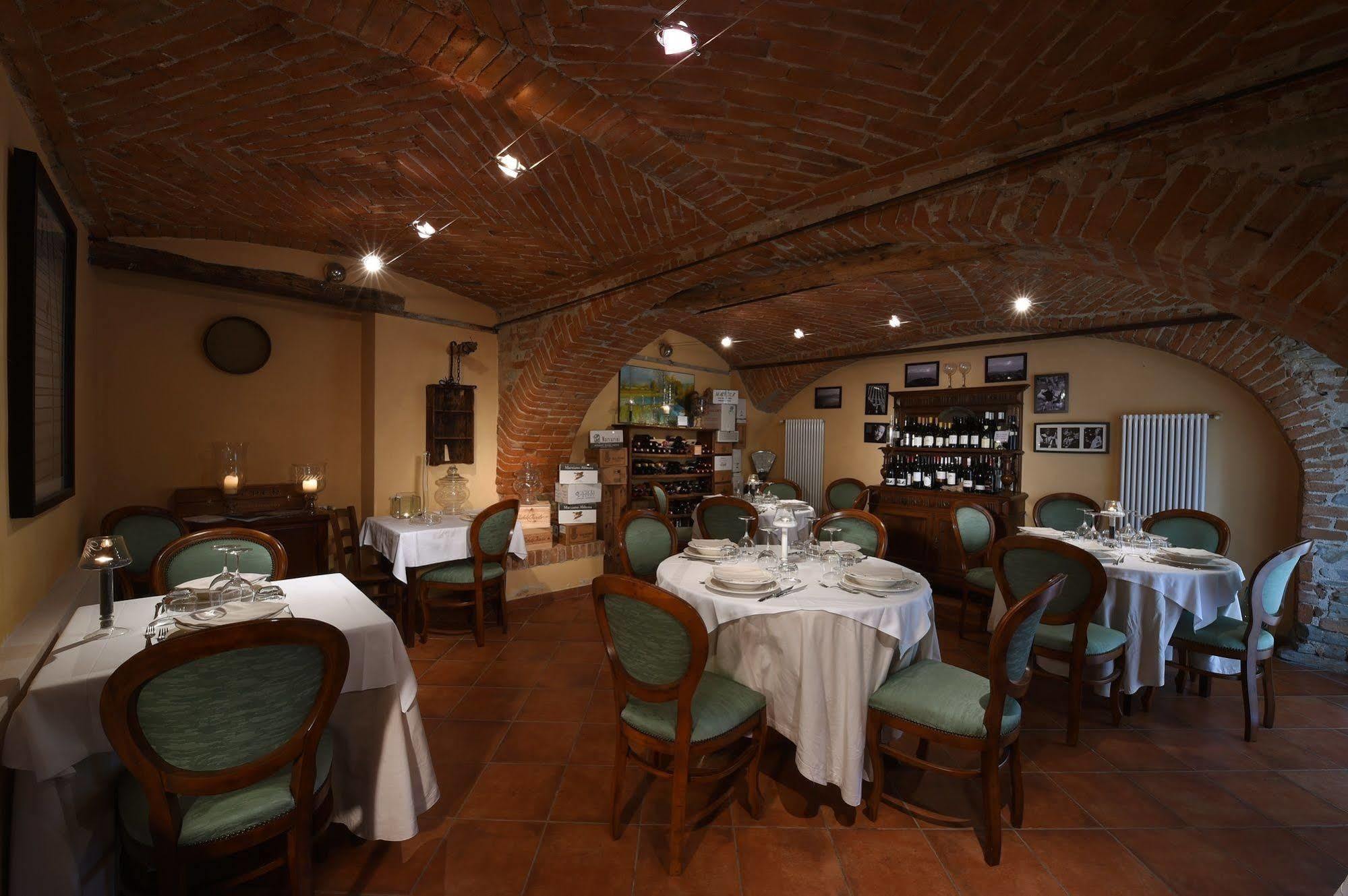 Agriturismo San Martino Clavesana Ngoại thất bức ảnh